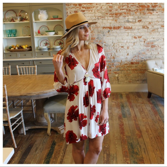 ✨LAST✨Ivory and Red Floral Dress - Picture 3 of 4